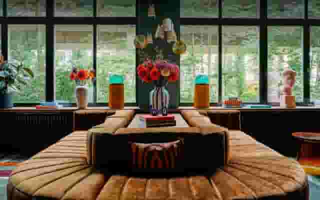The LivingRoom & Bar