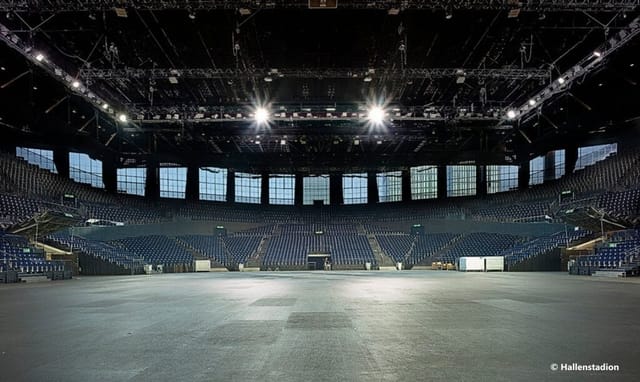 Hallenstadion Zürich main hall: versatile arena for trade exhibitions and corporate events.
