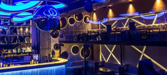 bar
