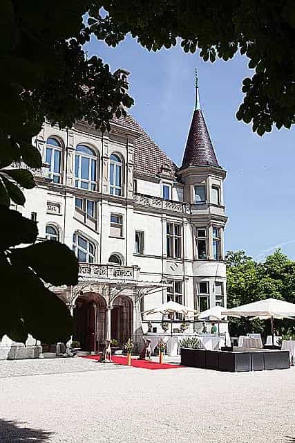 Schloss Sihlberg gallery venue with historic architecture for corporate retreats and weddings.