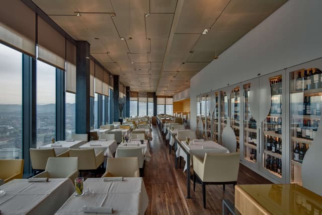 Cocktail Bar