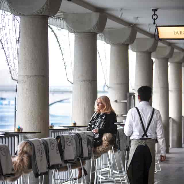 Barchetta Lounge: Luxury semi-outdoor venue for VIP breakout sessions and incentive lunches.