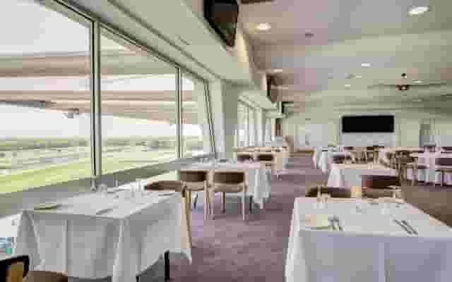 Sandown Park Racecourse