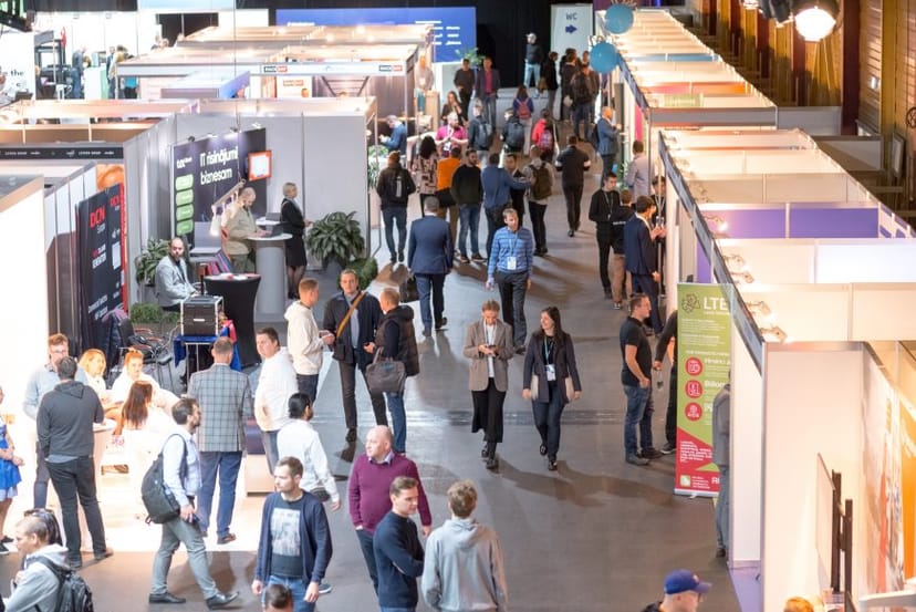 BT 1 trade show floor with strategic booth layout for high-traffic exhibition management.