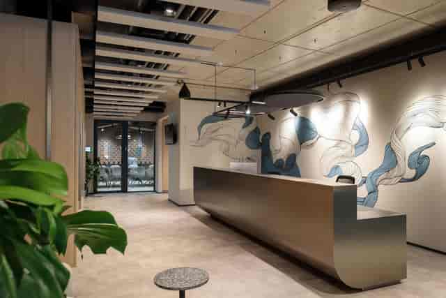Modern private office reception at Workland Verde for corporate events and professional meetings.