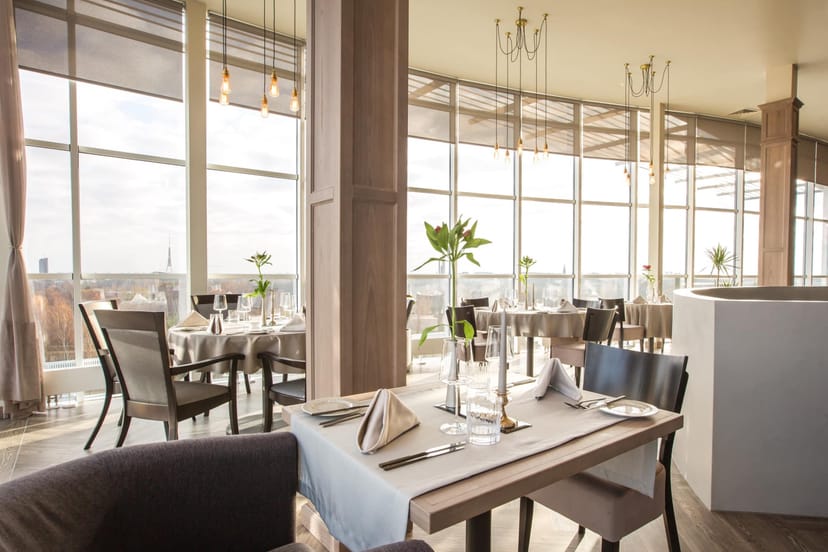 Restaurant PRIMAVERA, bright venue for networking dinners and board meetings in Riga.