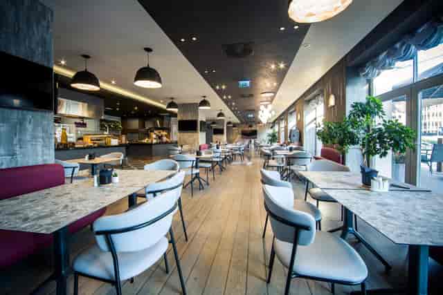 Modern Mercure Hotel Riga Centre restaurant for corporate networking and team lunches.