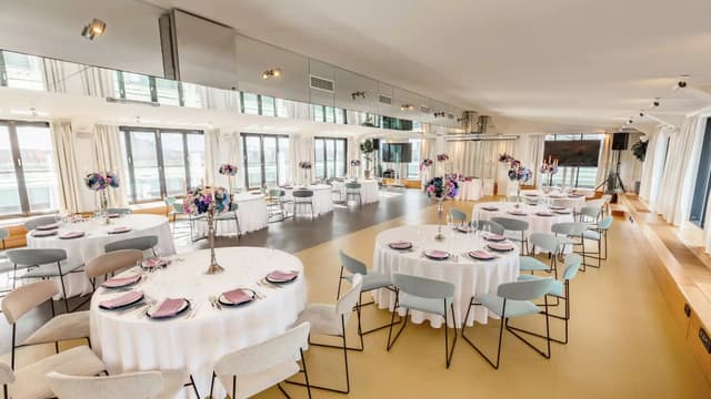 Banquet & Meeting room