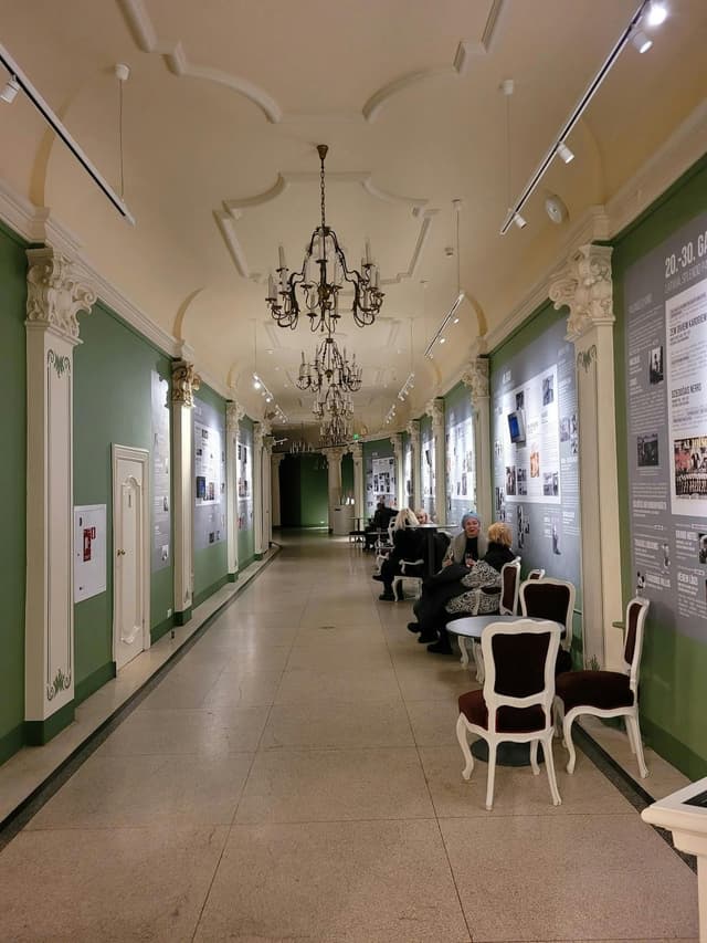 Splendid Palace