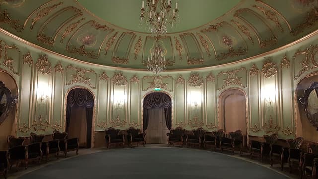 Splendid Palace