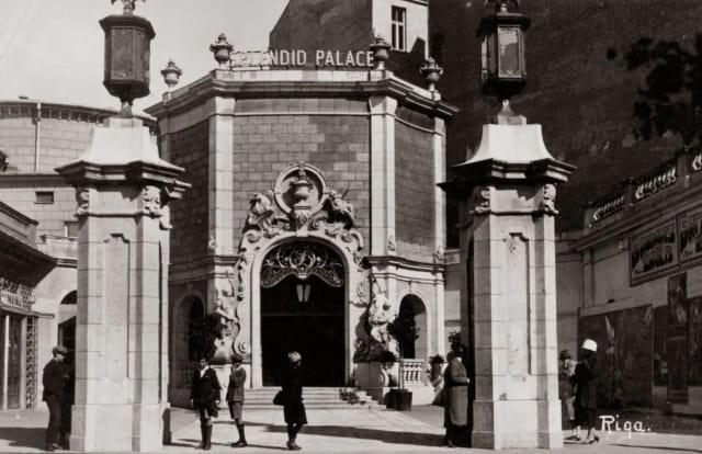 Splendid Palace movie theater entrance for red-carpet gala and VIP corporate events.