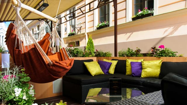 Outdoor Bar