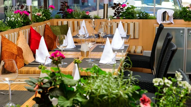 Outdoor Bar
