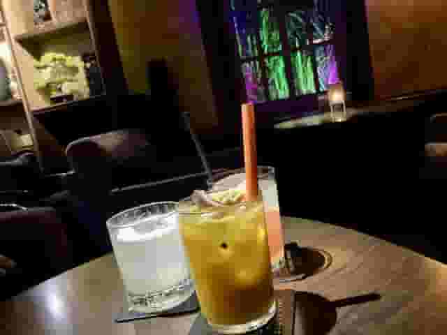 Cocktail bar