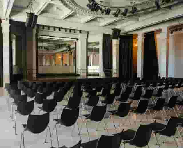 La Sala Columnas