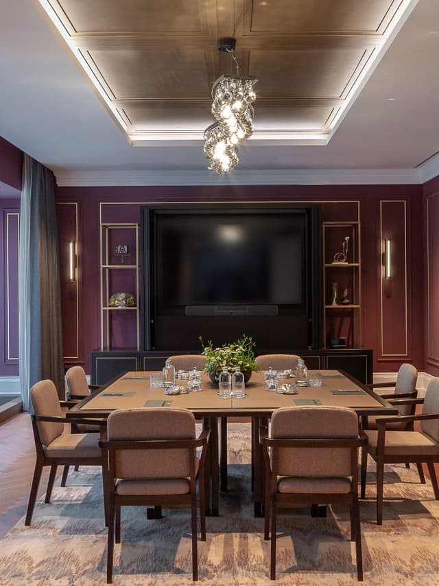 Rosewood Vienna