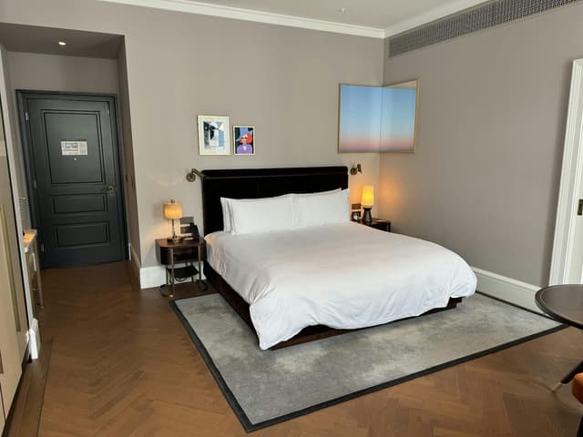 Rosewood Vienna