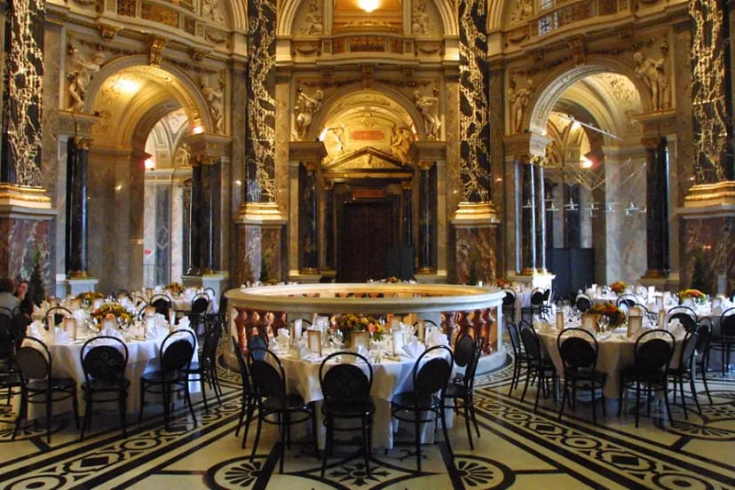 Kunsthistorisches Museum foyer: opulent classical architecture for black-tie galas and luxury dinners.