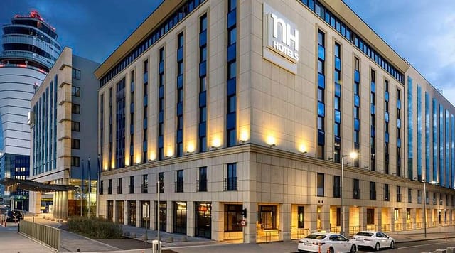 NH Vienna Airport Conference Center: modern business hotel for corporate events and conferences.