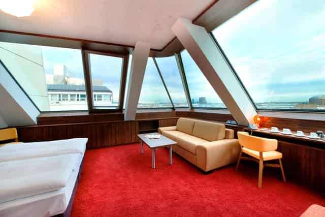Rooms and Suites