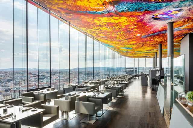 R&B Rooftop event space at Das LOFT with panoramic city views for luxury corporate or gala events.
