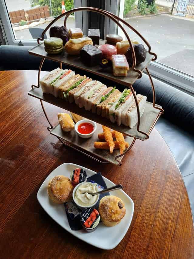 Bar & Restaurant