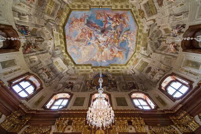 Marble Hall in Belvedere: Ornate luxury venue for exclusive gala dinners and product launches.