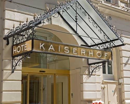 Upscale Seminar Room at Hotel Kaiserhof Wien, perfect for executive board meetings and VIP events.