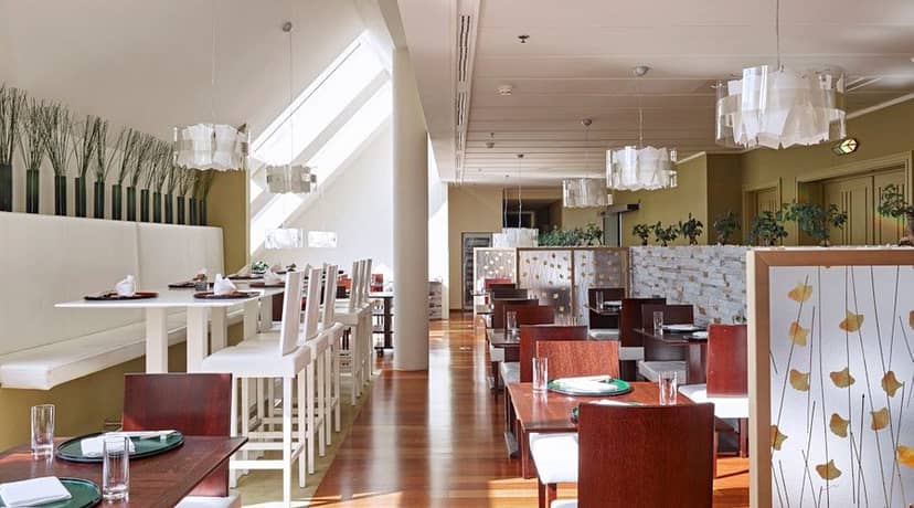 Unkai Japanese Restaurant: bright dining venue for corporate luncheons and networking breakfasts.