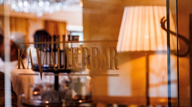Upscale lounge at Kavalierbar Wagemut for VIP networking and corporate reception.
