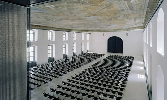 Säulenhalle