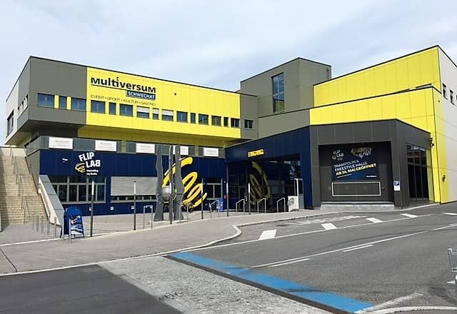 Eventhalle Multiversum Schwechat modern venue for corporate events and sports competitions.