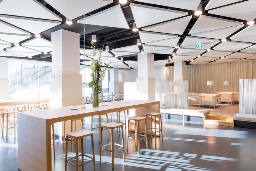 Wiener Stadthalle Business Lounge: contemporary networking and refreshment space.