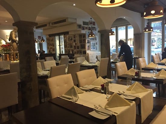 Hotel Royal dining area for corporate luncheons and private group events.