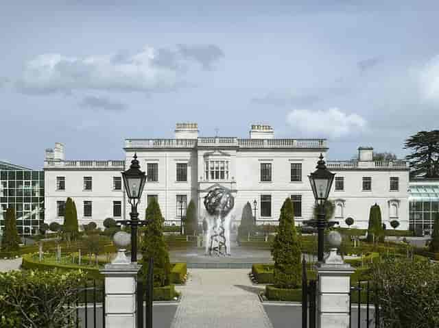 Luxury restaurant venue at Radisson Blu St. Helen's Dublin for corporate galas and board meetings.