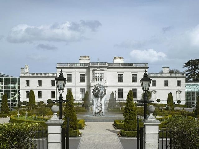 Luxury restaurant venue at Radisson Blu St. Helen's Dublin for corporate galas and board meetings.