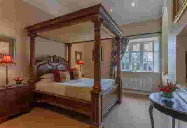 Castle & Courtyard Rooms