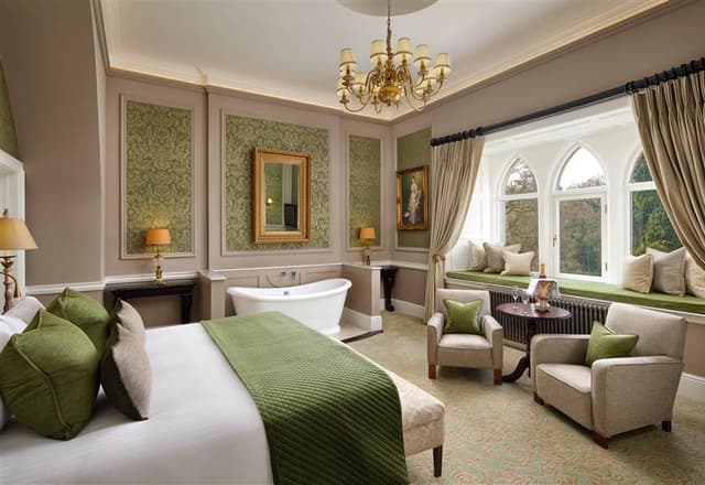 Castle & Courtyard Rooms