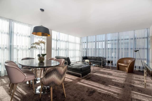 Club Lounge