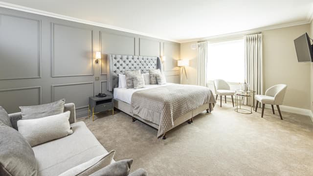 Newbridge Suite
