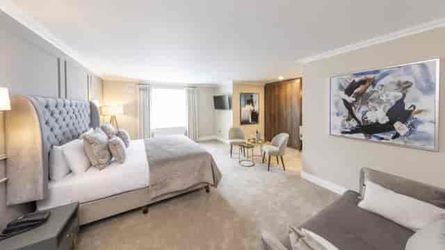 Wilfield & Gilford Suites, luxury hotel room for VIP meetings and corporate breakout sessions.