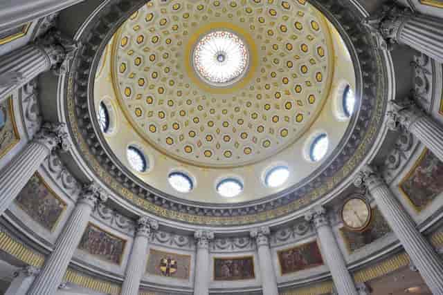 Rotunda at City Hall: Grand architectural venue for corporate galas and VIP receptions.