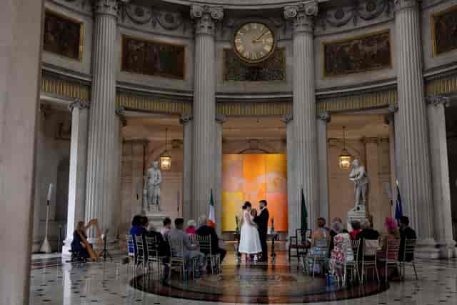 Main Hall City Hall with neoclassical architecture, perfect for elegant wedding and gala events.
