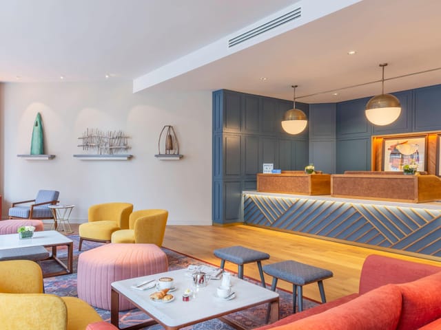 Stylish Hyatt Centric Dublin hotel lobby bar for professional networking and breakout meetings.