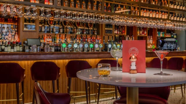Bar