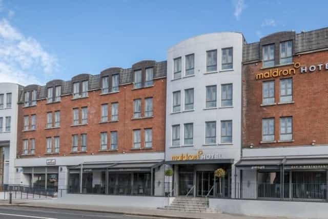 Modern hotel bar at Maldron Hotel Pearse Street, perfect for business meetings and events.