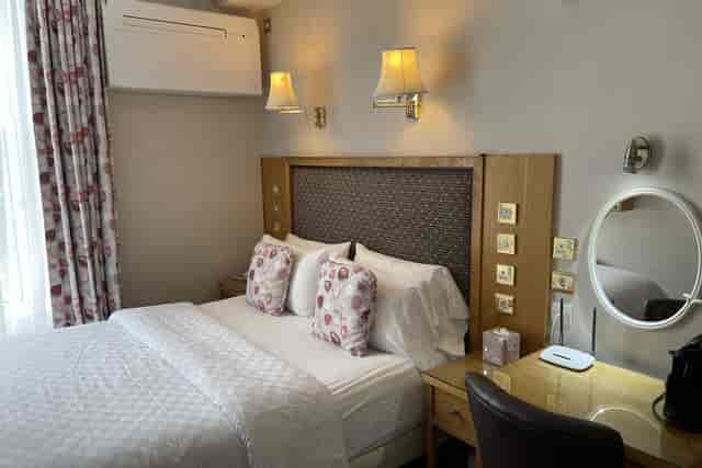 Roxford Lodge Hotel in Dublin - Book on ...