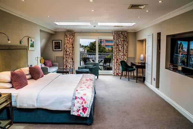 Luxe suites