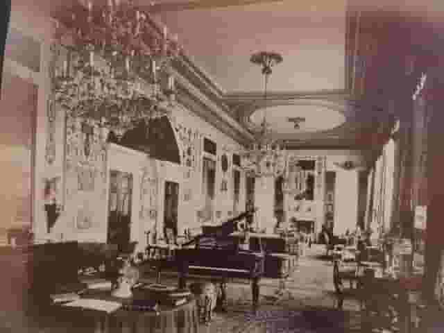Long Gallery