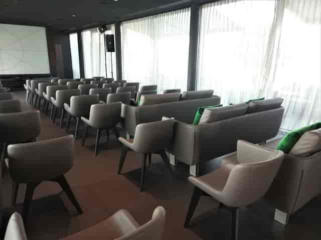 The VIU Terrace: Luxury lounge seating for corporate breakout sessions and professional events.